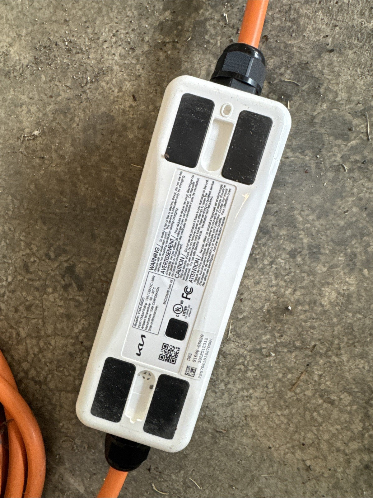 KIA Sorento EV 2025 Charger Plug-in Hybrid Original Charging OEM 91686-G5020