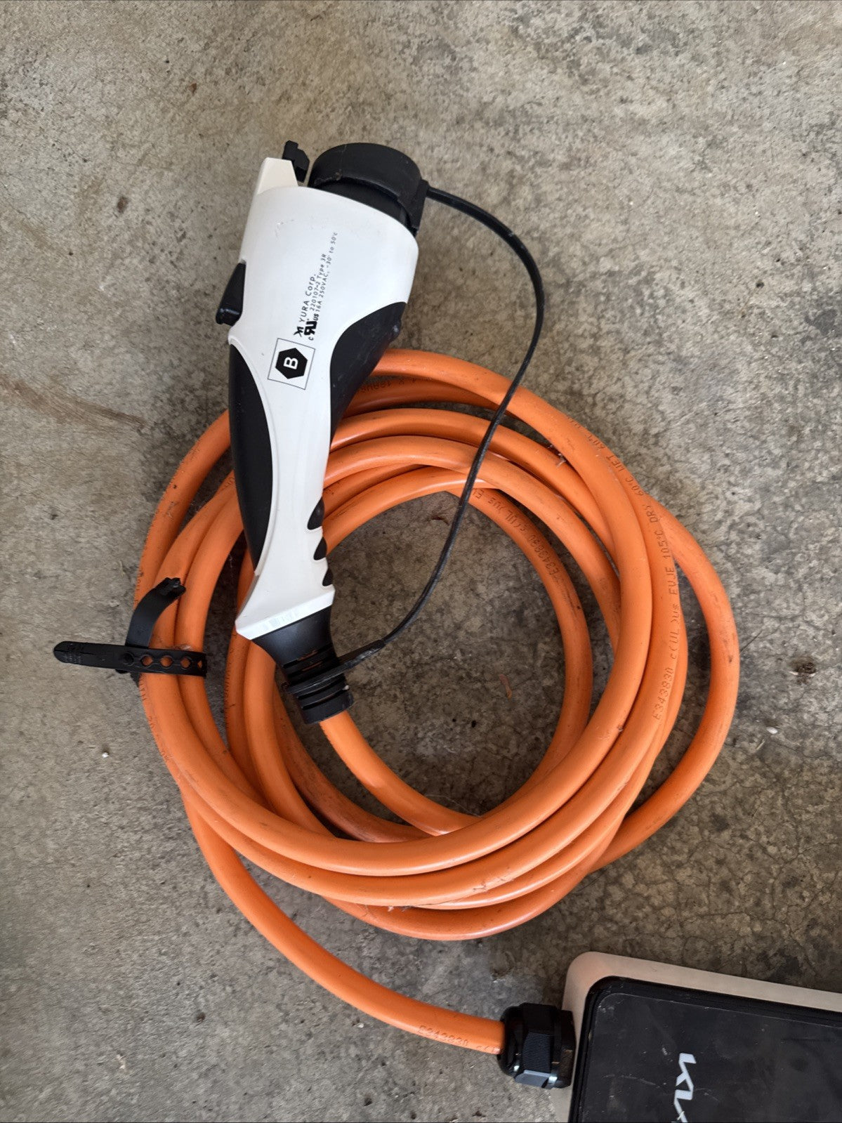 KIA Sorento EV 2025 Charger Plug-in Hybrid Original Charging OEM 91686-G5020