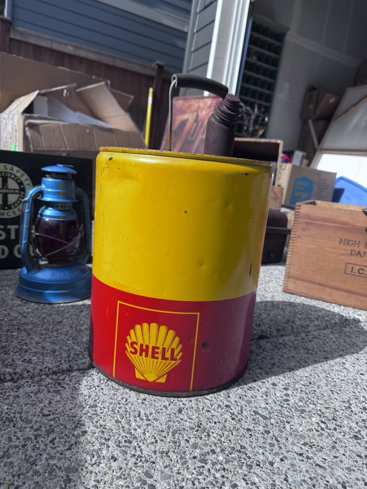 VINTAGE 1964 SHELL OIL 5 GALLON CAN SURFACE WEAR Original Condition