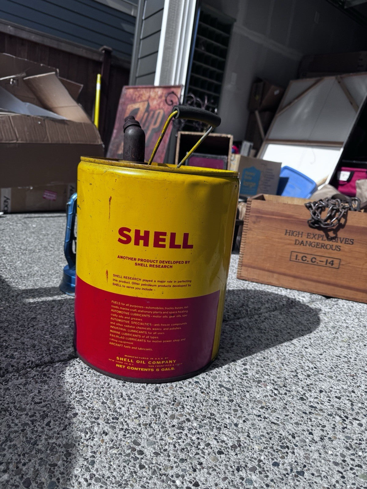 VINTAGE 1964 SHELL OIL 5 GALLON CAN SURFACE WEAR Original Condition